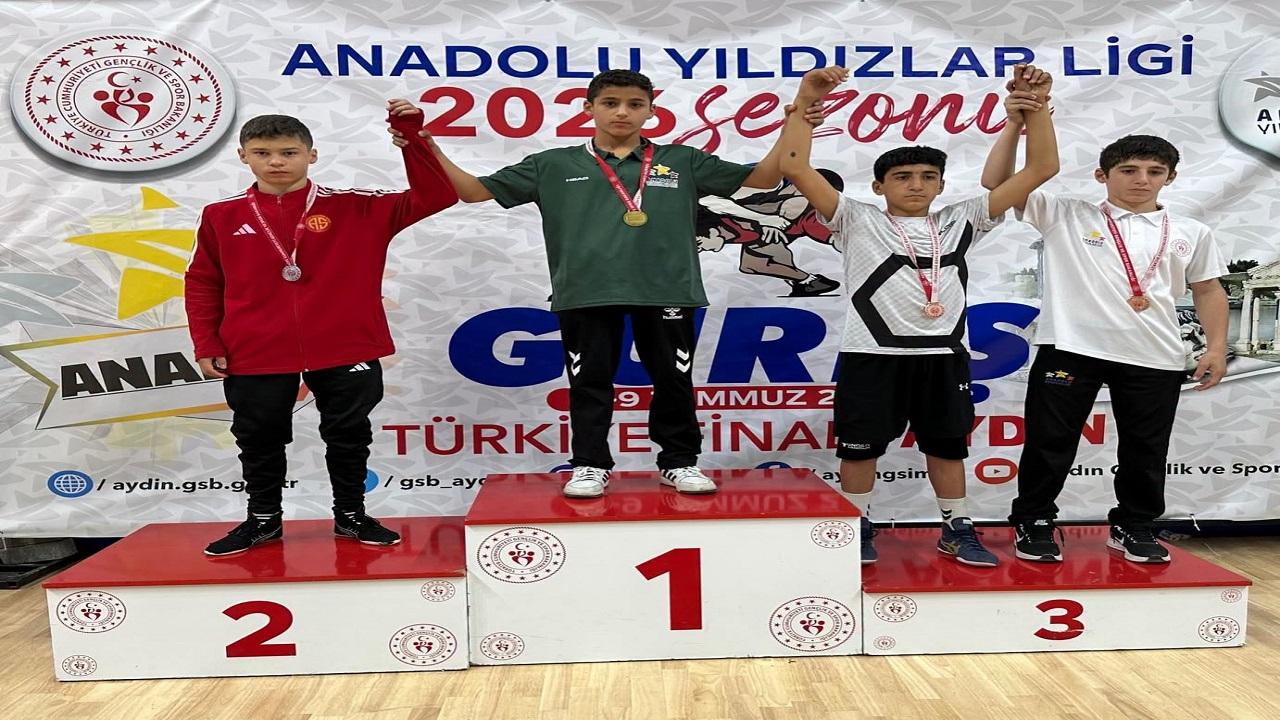 Başkan Mesut Bayram: "Ayvacık'ın Sporcuları Türkiye'ye Damga Vurmaya Devam Ediyor"