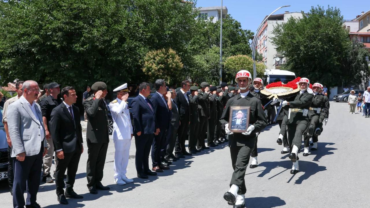 Vali Toraman, Gelibolu'da KoreGazisi'nin Cenaze Törenlerine Katıldı